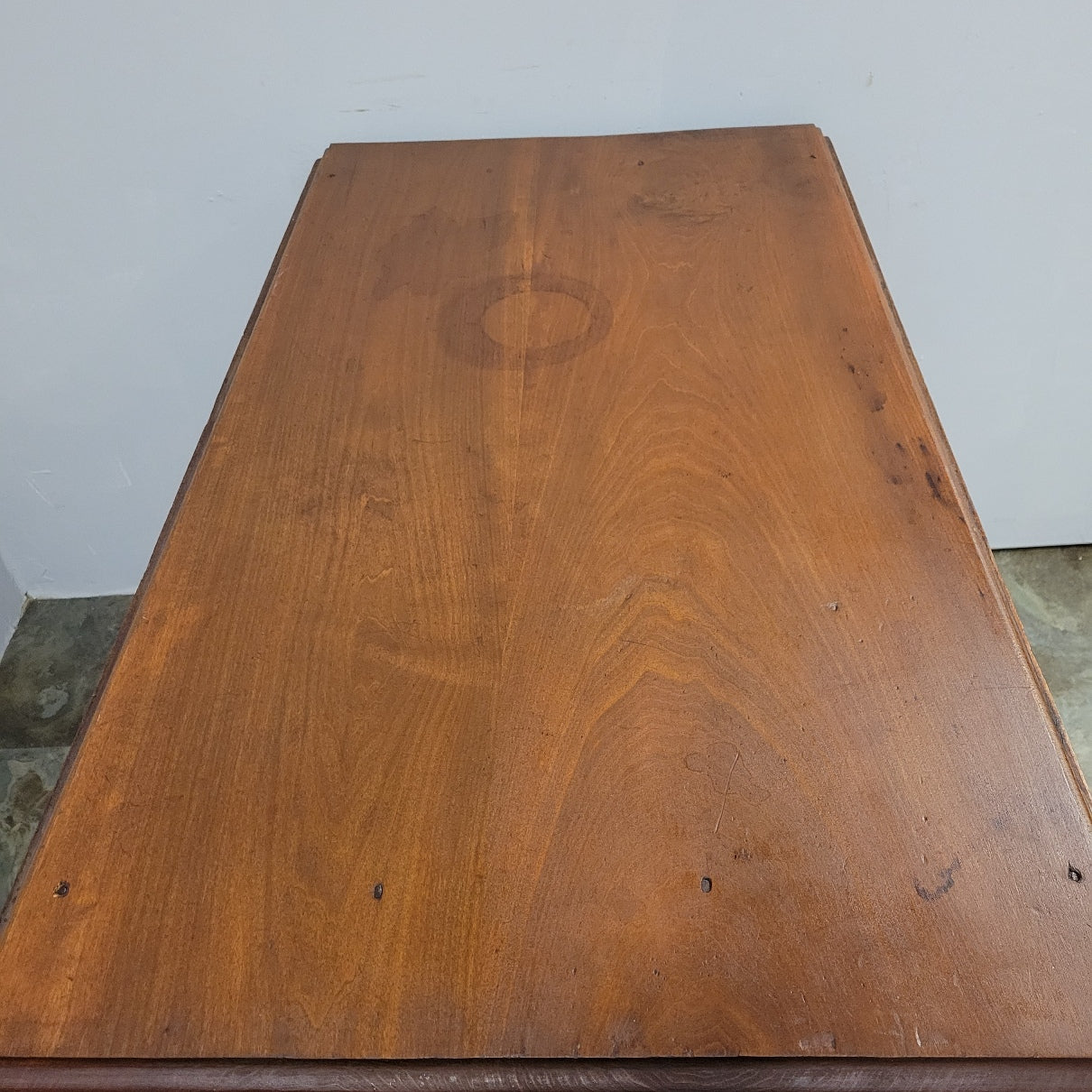 19th Century American Farmhouse Cherry Drop-Leaf Table with Turned Legs