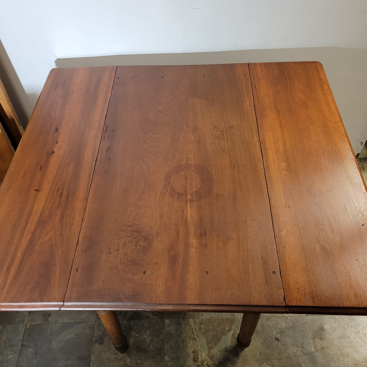 19th Century American Farmhouse Cherry Drop-Leaf Table with Turned Legs